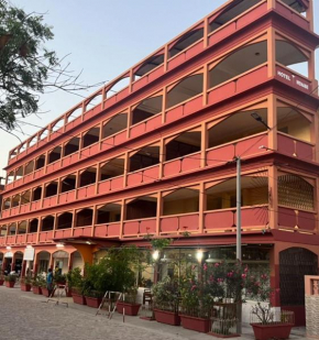 HOTEL MENABE